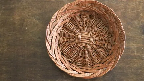 “活塞与森林狼再战高潮迭起：观战激烈，七名球员被罚离场”